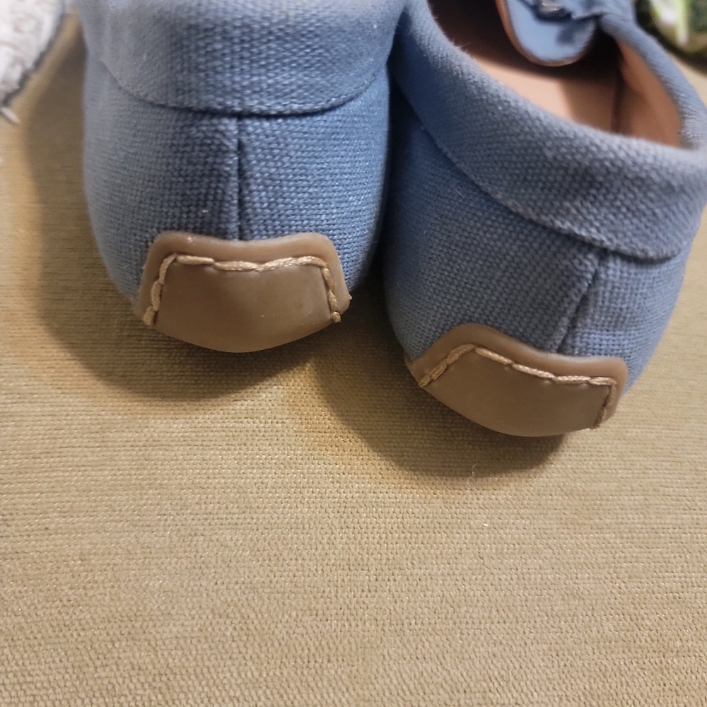 Lucky slip ons size 7 - Picture 3 of 7